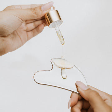 Gua Sha Tool & Travel Pouch - Rozuri by Maya